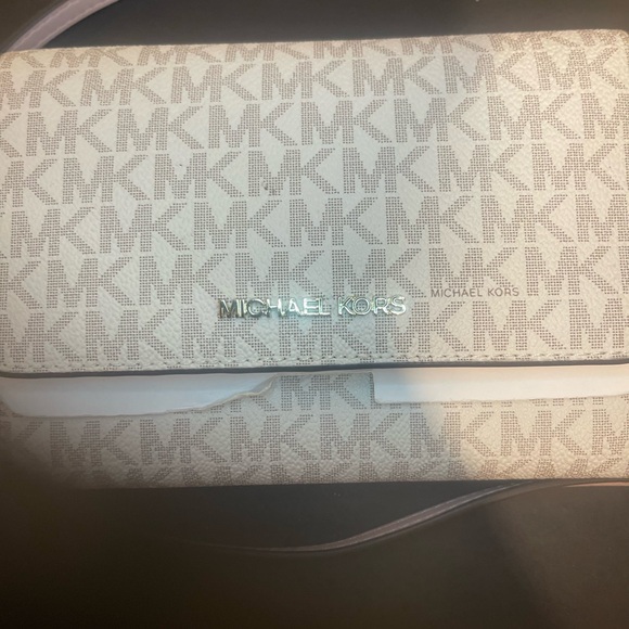 Michael Kors Cream and Pink Women's Bag - Picture 3 of 17